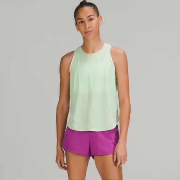Lululemon Speed Up Lined Short in a Fuchsia megenta color Size 6 - Picture 4 of 10